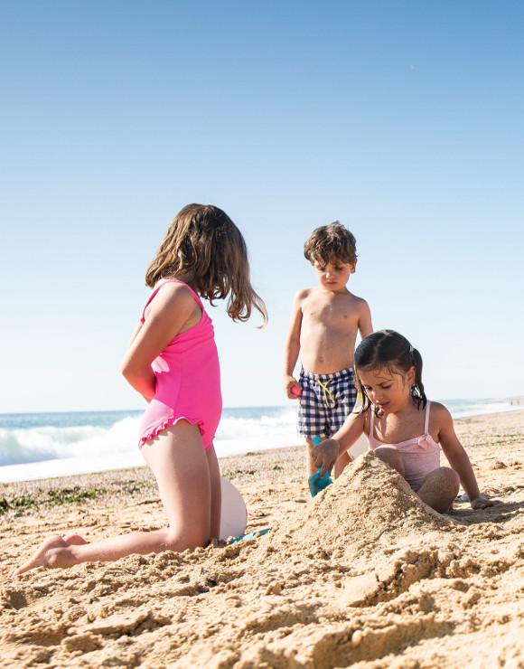 Plage du Paracou aux Sables d'Olonne en famille