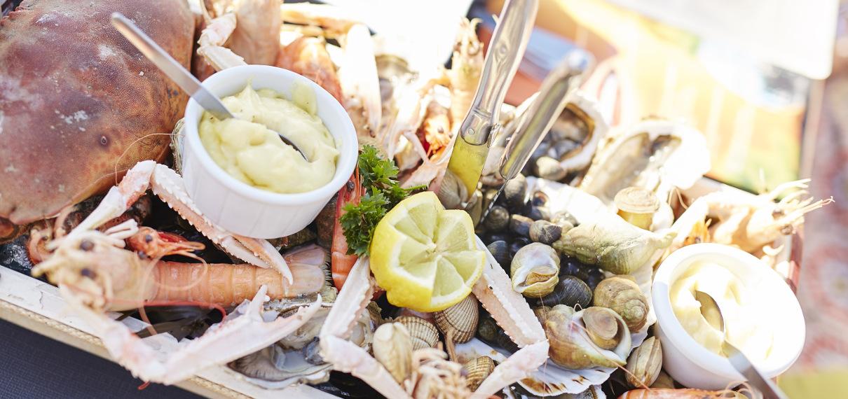 Plateau de fruits de mer poissons fruits de mer vendée