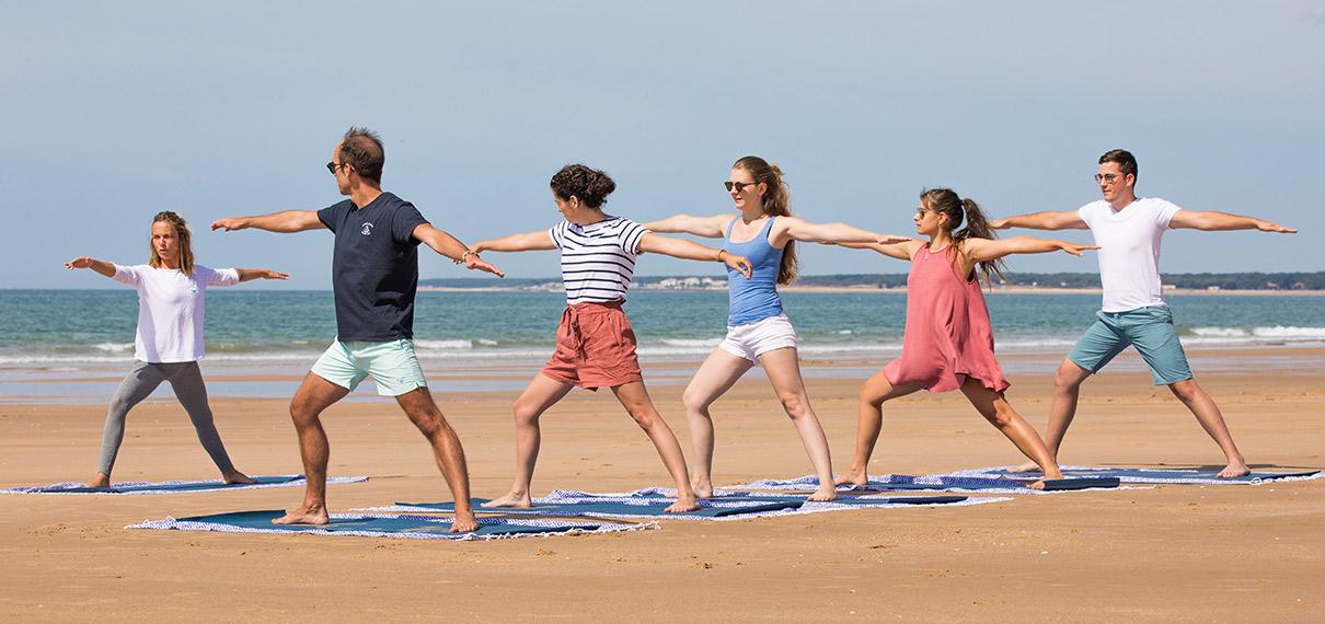 Yoga sur la plage de Longeville sur Mer