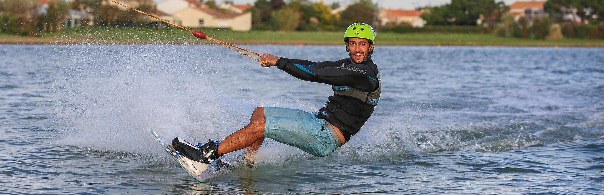 Atlantic Wakepark à l'Aiguillon sur Mer Atlantic Wakepark à l'Aiguillon sur Mer
