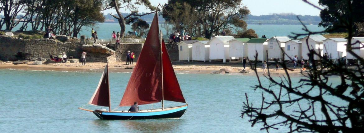 Bateau au Bois de la Chaise Bateau au Bois de la Chaise