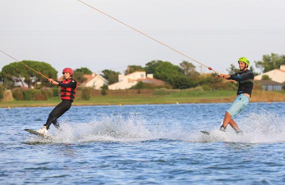 Atlantic Wake Park à l'Aiguillon sur Mer Atlantic Wake Park à l'Aiguillon sur Mer