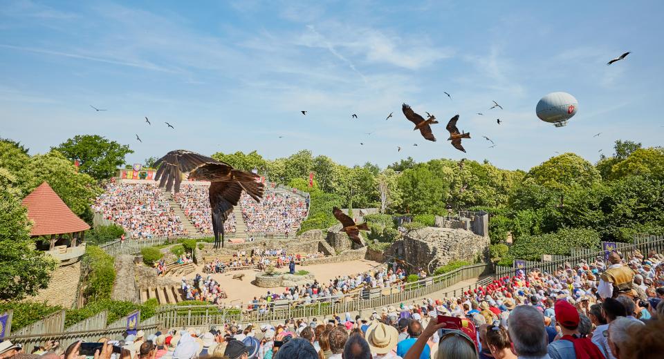 Le Bal des Oiseaux au Puy du Fou Le Bal des Oiseaux au Puy du Fou
