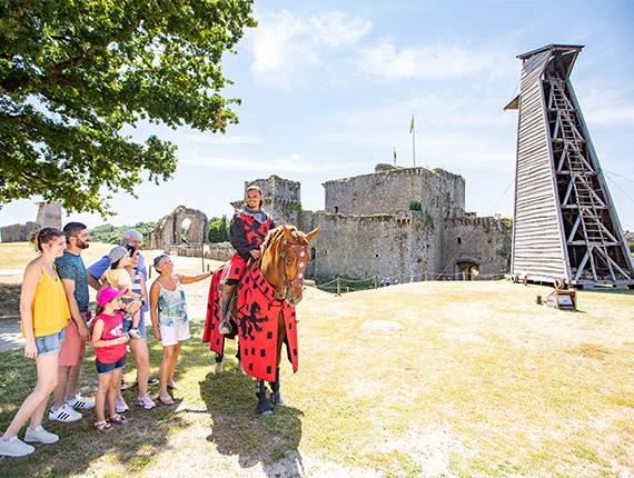 Visite au Château de Tiffauges Visite au Château de Tiffauges