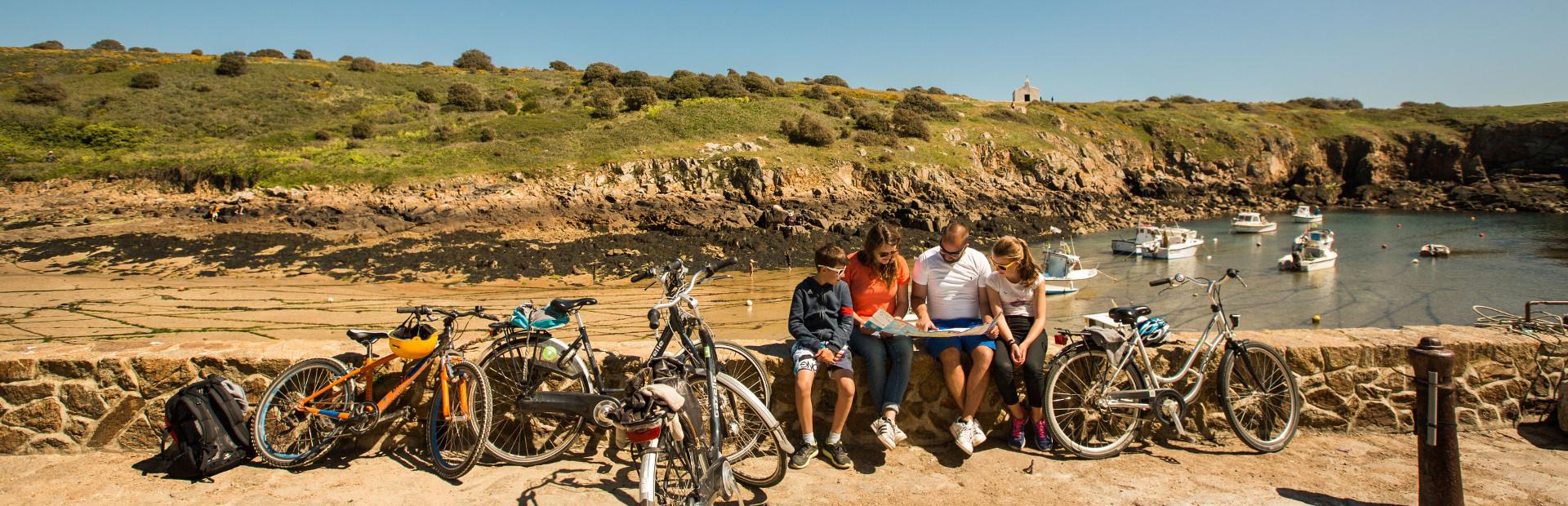 Partez en vacances à l'île d'Yeu Port de la Meule Ile d'Yeu Vélo